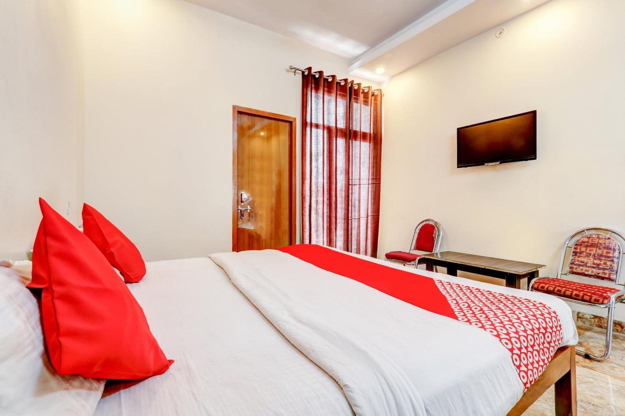 Oyo Flagship Raghuvar Palace Hotel Лакнау Екстериор снимка
