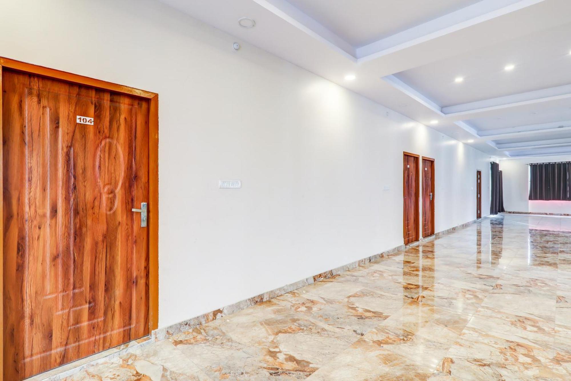 Oyo Flagship Raghuvar Palace Hotel Лакнау Екстериор снимка