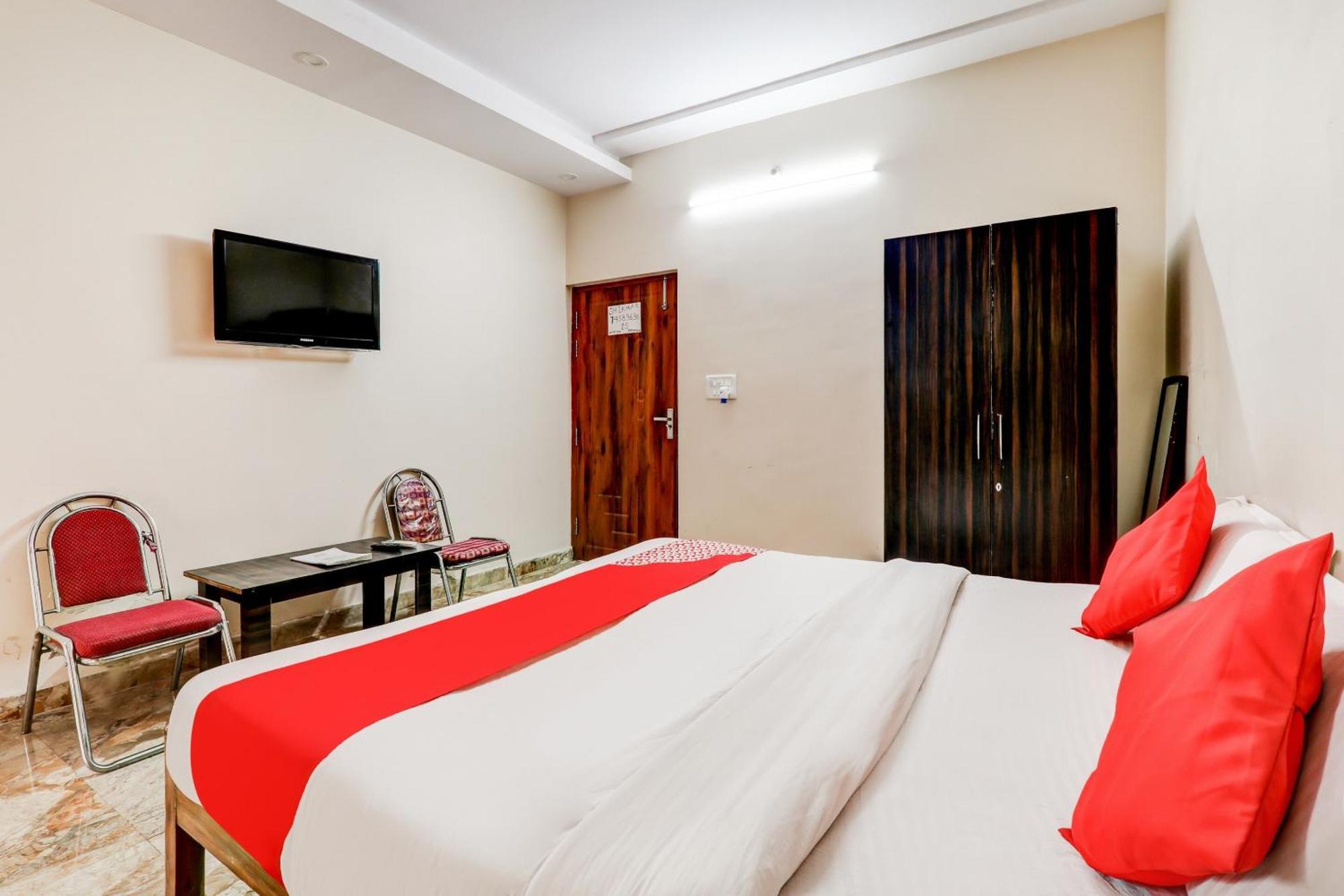 Oyo Flagship Raghuvar Palace Hotel Лакнау Екстериор снимка