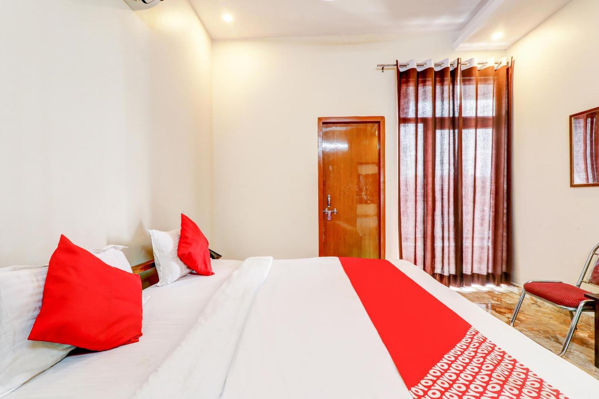 Oyo Flagship Raghuvar Palace Hotel Лакнау Екстериор снимка