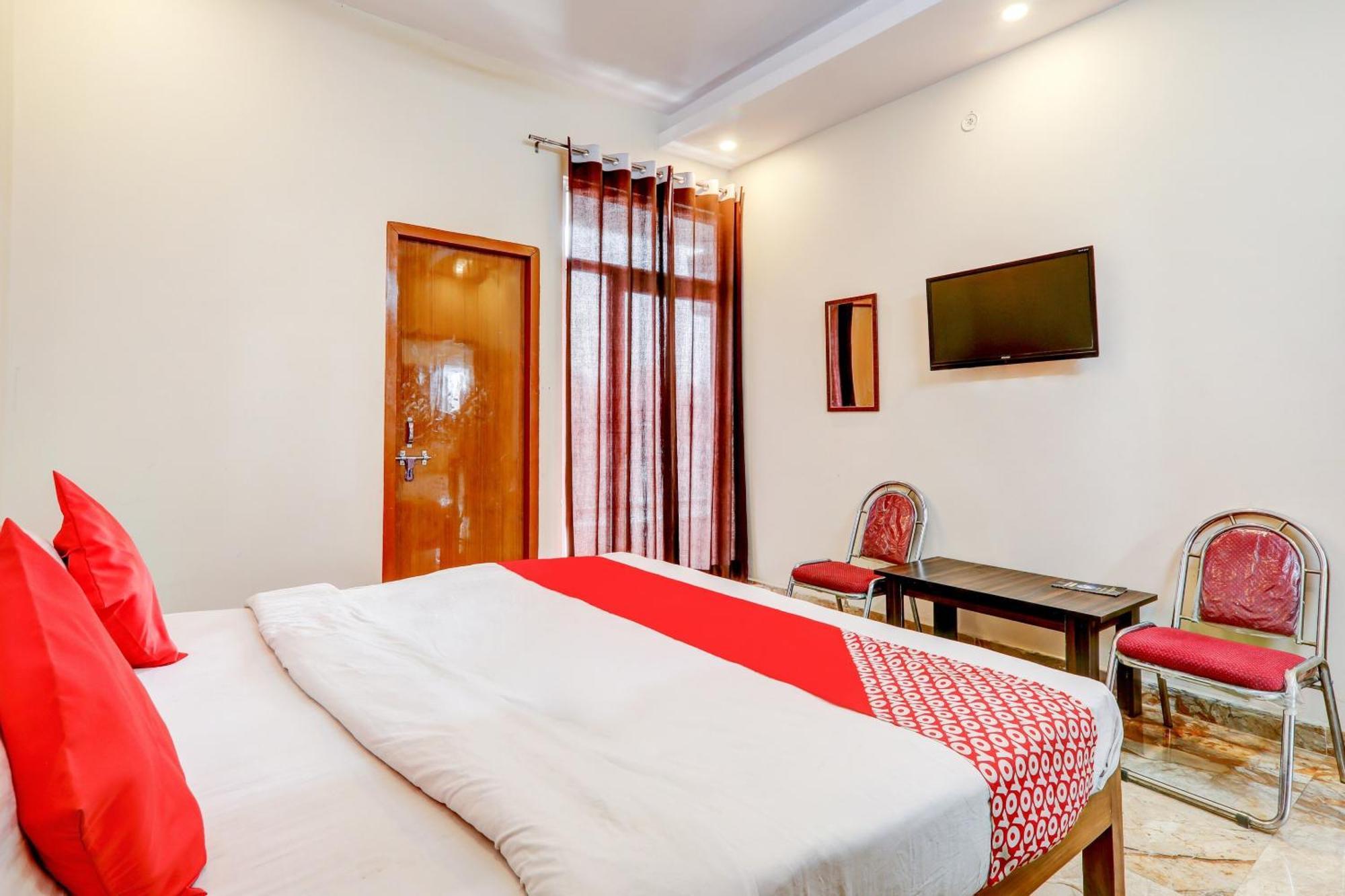 Oyo Flagship Raghuvar Palace Hotel Лакнау Екстериор снимка